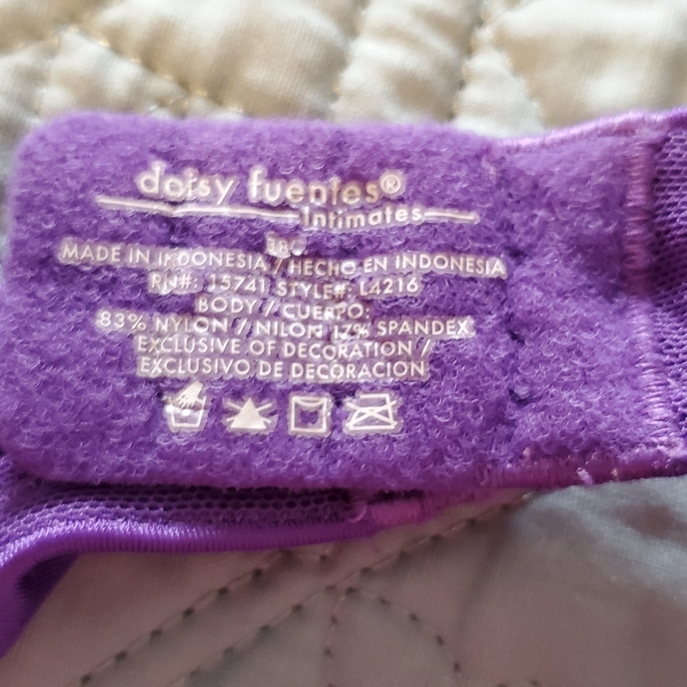 Bras - Picture 7 of 9